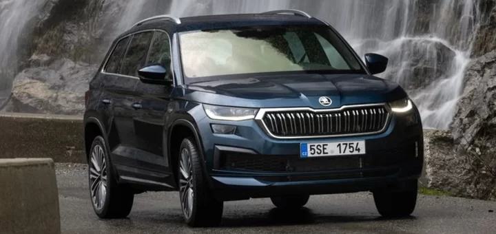 Skoda Kodiaq, семейный кроссовер, темно-синий цвет