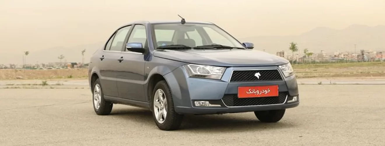 Иранский седан Iran Khodro Dena