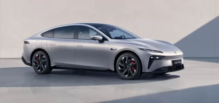 Обновленный электроседан Dongfeng eπ007