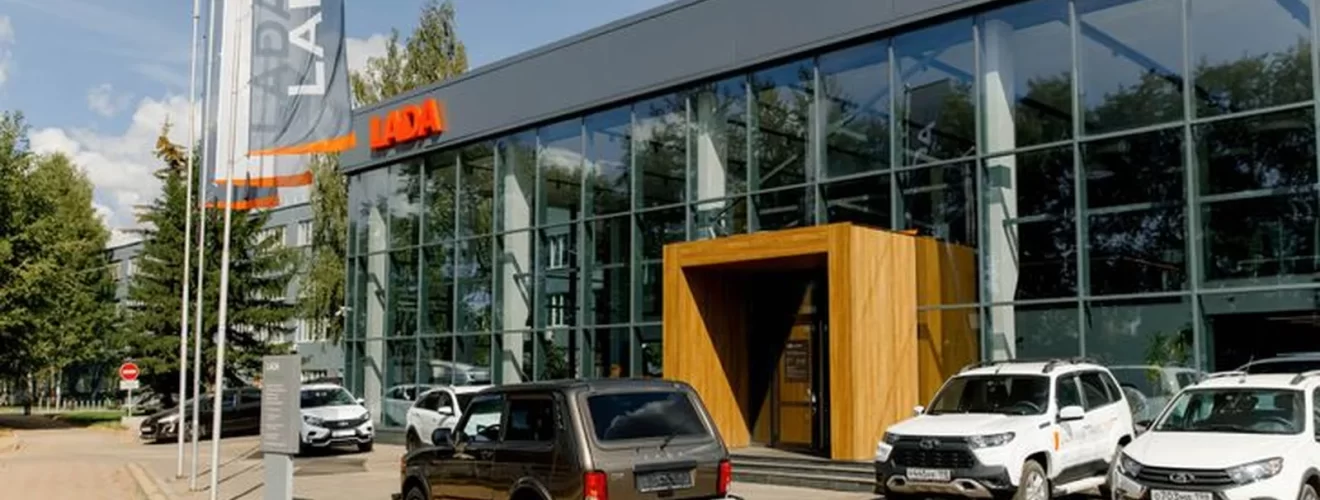 Автомобиль LADA в заводской комплектации