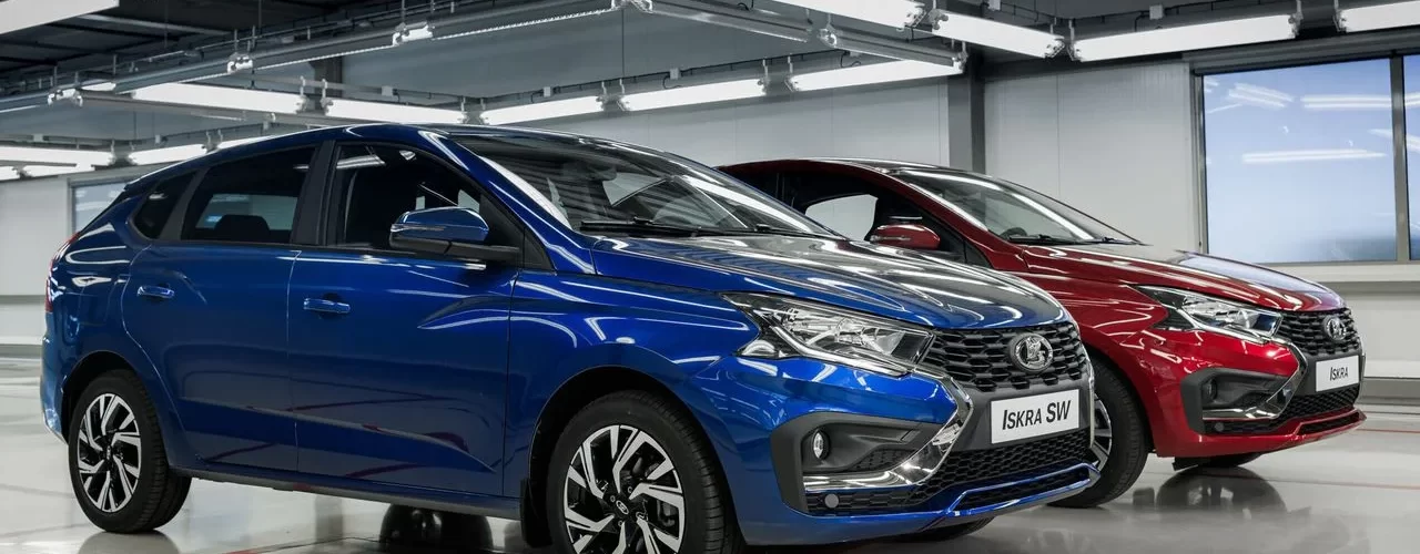 Демонстрационный экземпляр LADA Iskra у дилерского центра