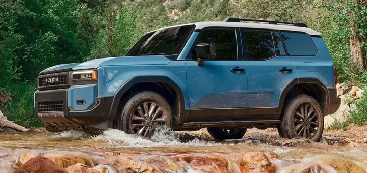 Фотография салона Toyota с новыми автомобилями