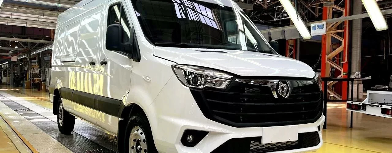 Фото нового автомобиля Sollers SF5 на конвейере