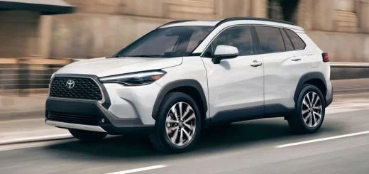 Toyota Corolla Cross - новый кроссовер на российском рынке