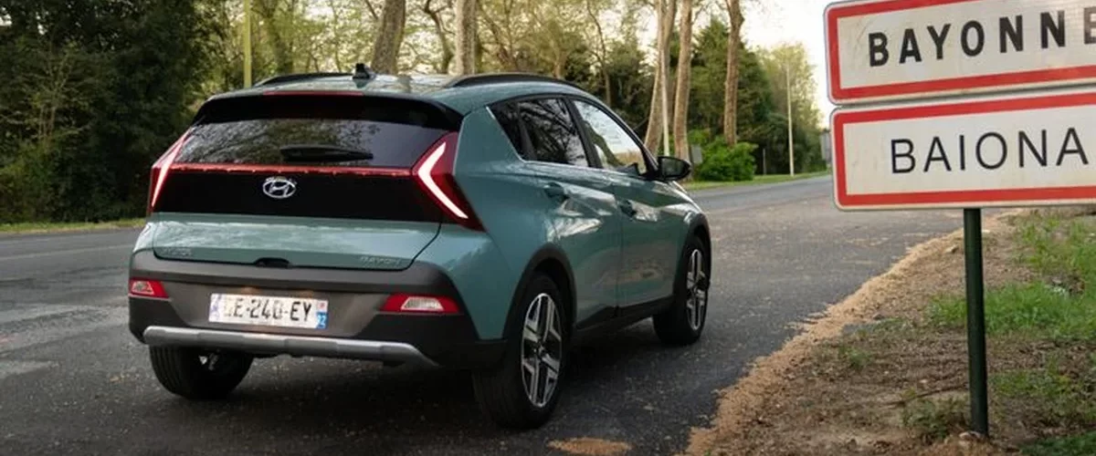 Hyundai Bayon на дороге