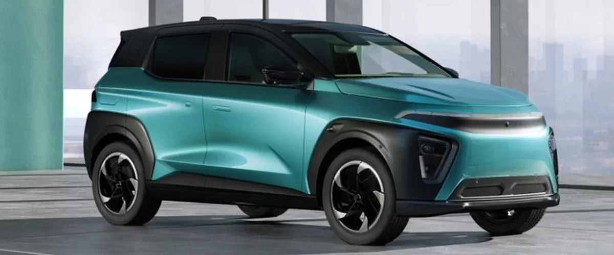 Электромобиль Атом на дороге