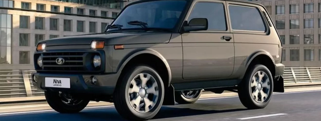 Фотография десяти самых дешевых автомобилей в России