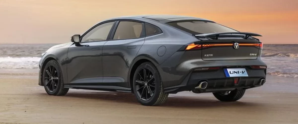 Фотография Changan Uni-V