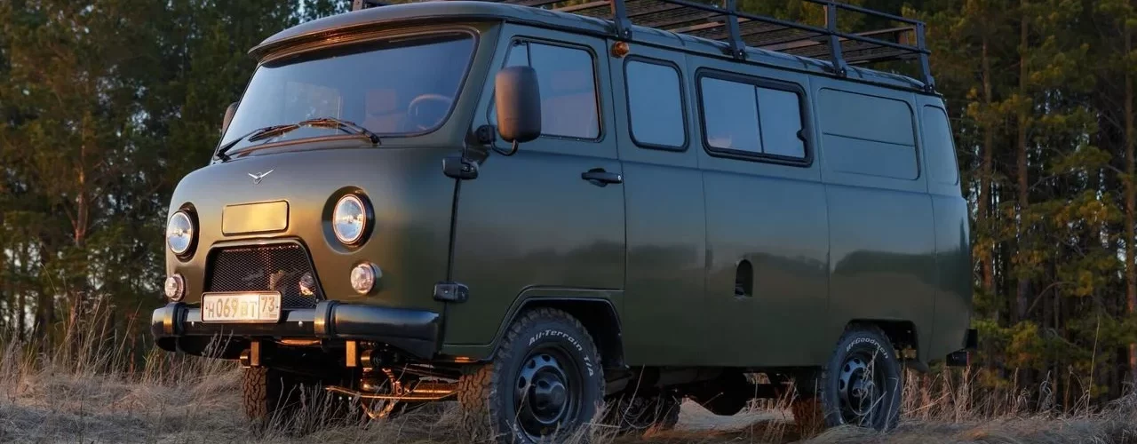 Фотография завода УАЗ с современным оборудованием