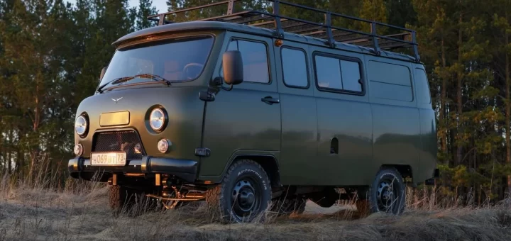 Фотография завода УАЗ с современным оборудованием