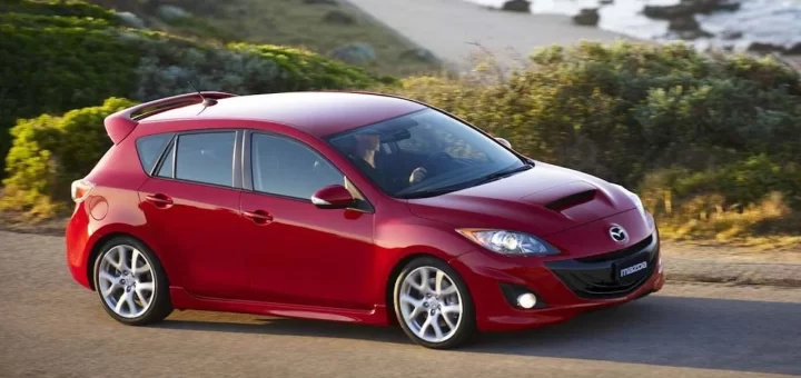 Фотография нескольких спортивных автомобилей