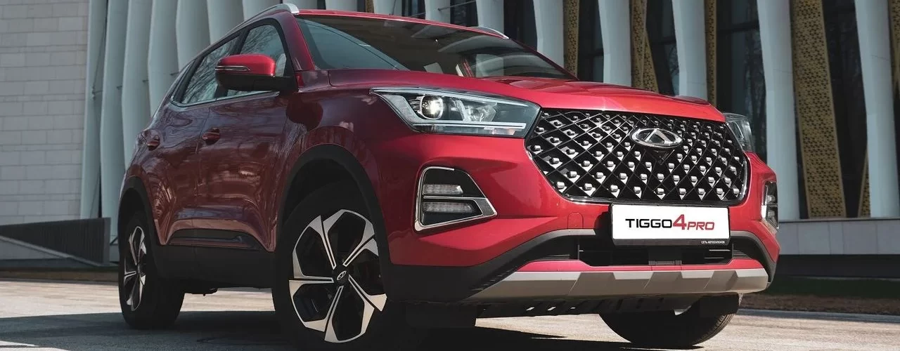 График продаж китайских автомобилей с механической коробкой передач в России за 2025 год.