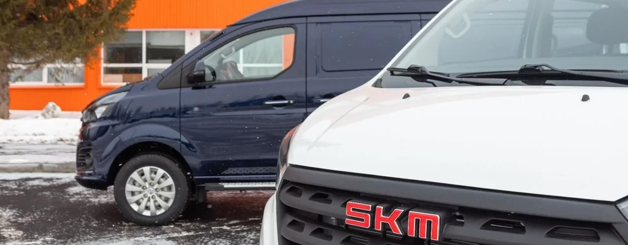 Изображение новых легких коммерческих автомобилей АвтоВАЗ под брендом SKM
