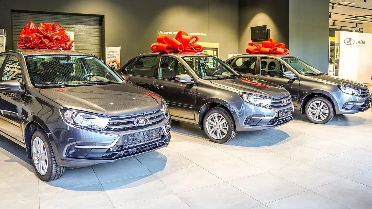 График падения продаж автомобилей в России