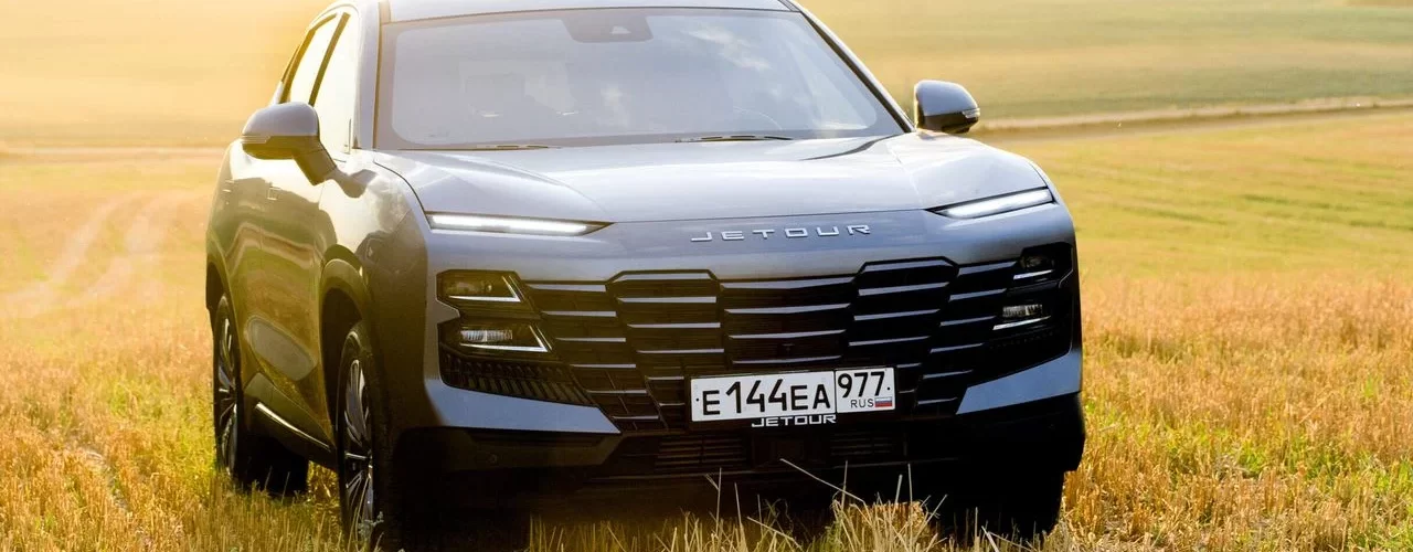 График популярности автомобильных брендов в России за май 2025 года.