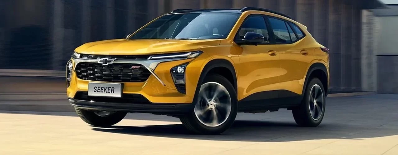 График, показывающий обесценивание автомобилей разных цветов за три года