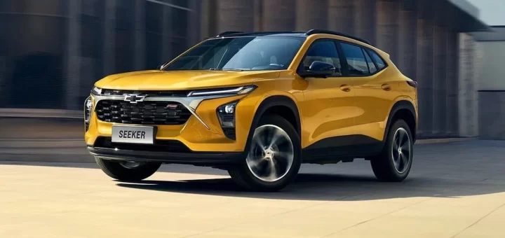 График, показывающий обесценивание автомобилей разных цветов за три года