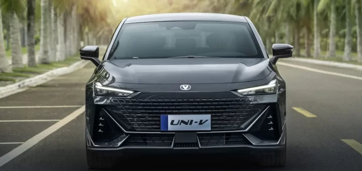 Changan Uni-V с полным приводом на российском фоне