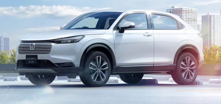 Новый Honda Vezel на российских дорогах