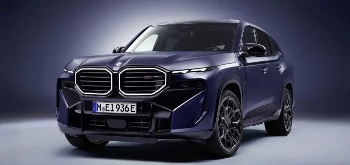 Обновленный BMW XM в новом цвете BMW Individual Frozen Tanzanite Blue