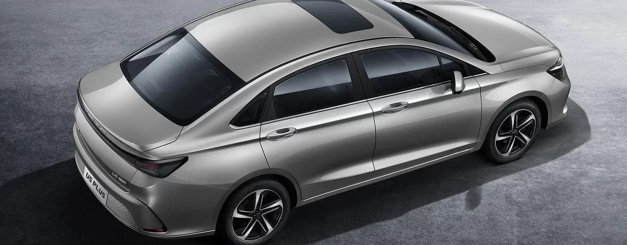 Фотография пяти самых дешевых китайских седанов