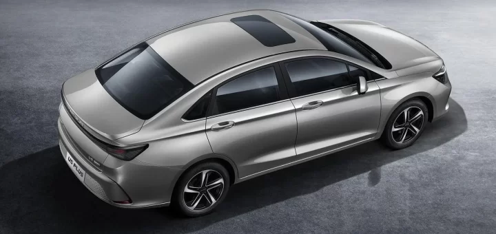 Фотография пяти самых дешевых китайских седанов