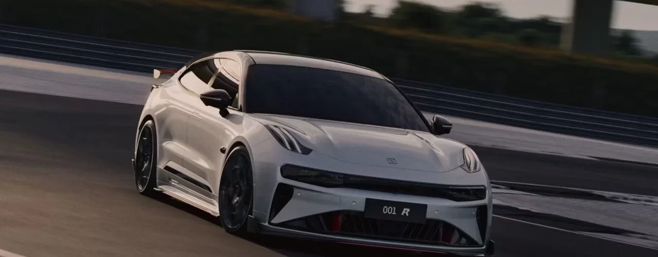 Фотография нового Zeekr 001 FR