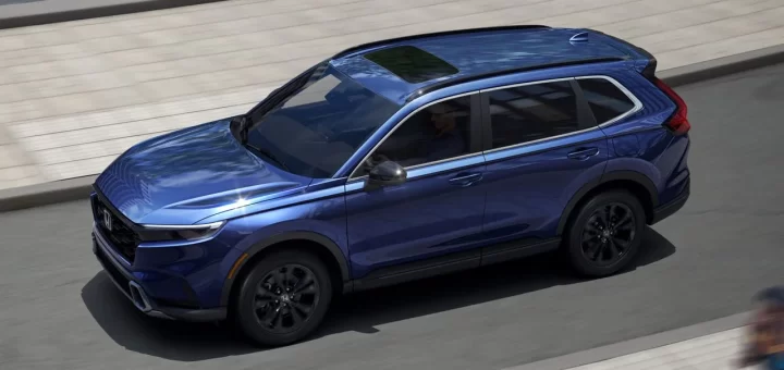 Honda CR-V на дороге