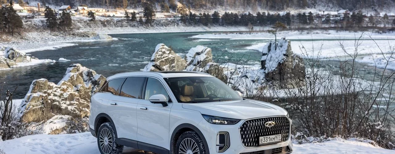 Фотография нового российского кроссовера Tenet T9