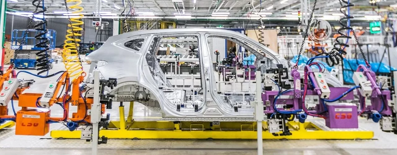 Современное предприятие Haval в Тулой области, показывающее строительство нового завода по производству трансмиссий