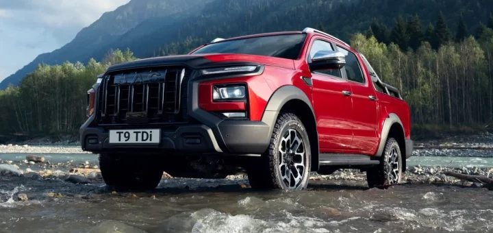 Новый дизельный пикап JAC T9 в автосалоне