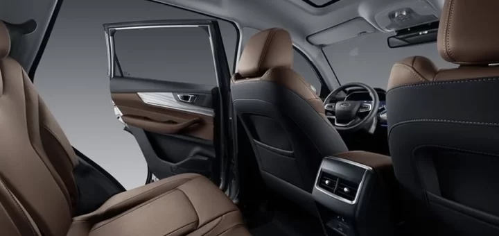 Фотография кроссовера XCite