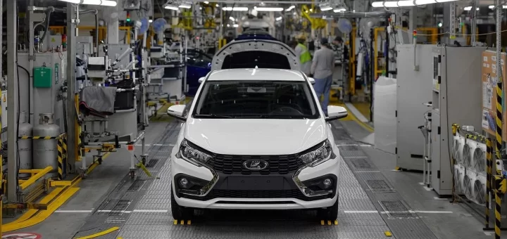 Сборочная линия LADA Iskra на Автозаводе Санкт-Петербург