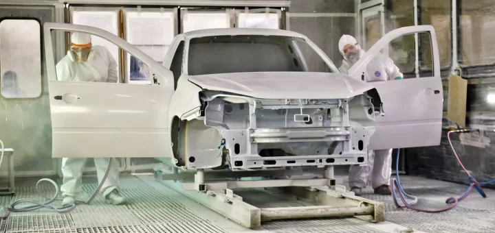 Кузов LADA Niva Legend на конвейере, вид сбоку