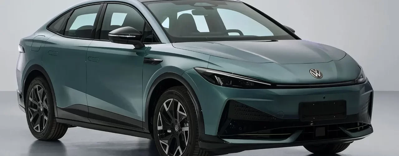 Volkswagen ID.Unyx 07 — профиль и передняя часть седана