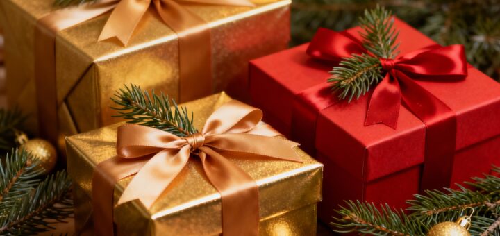 Что подарить коллегам на Новый год 2026