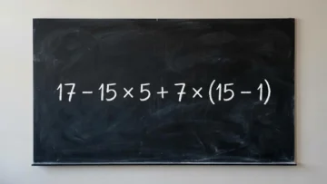 Математическая ловушка: решите пример 17 − 15 × 5 + 7 × (15 − 1) без калькулятора