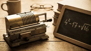 4² — 17 + √16: сможете решить этот школьный пример без ошибок, чтобы помочь внукам?